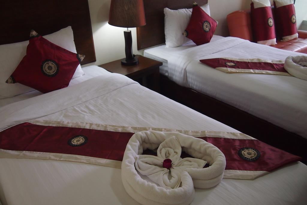 Ruen Narisra Resort Sukhothai Buitenkant foto