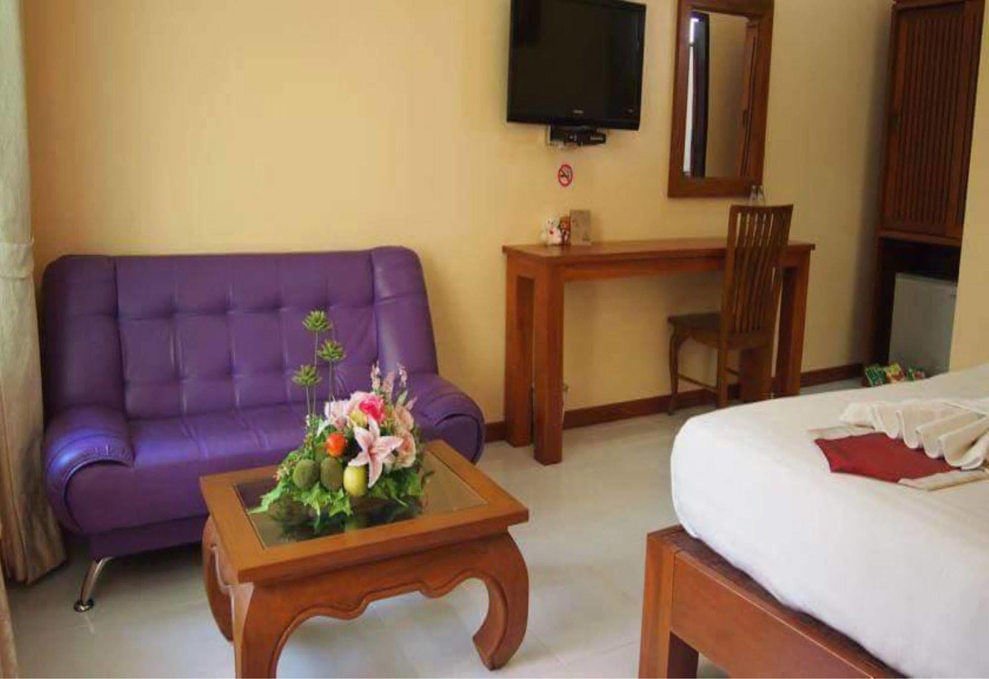 Ruen Narisra Resort Sukhothai Buitenkant foto