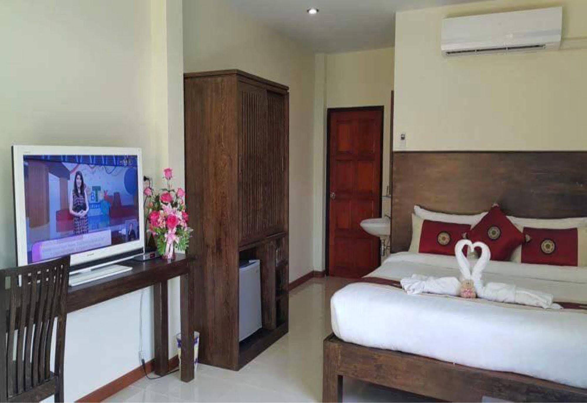 Ruen Narisra Resort Sukhothai Buitenkant foto